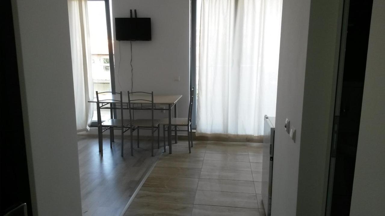 Zoleks Apartment Burgas Stad Buitenkant foto